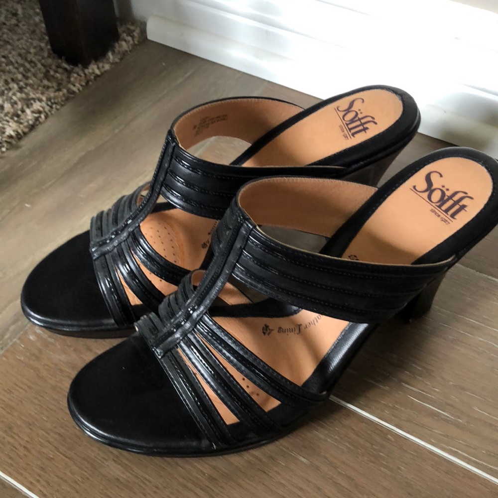 Söfft Brand Black Strappy Heel